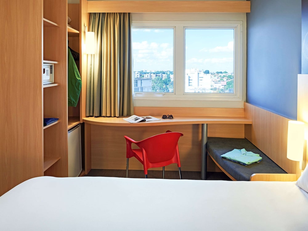 Ibis Goiania 7/64