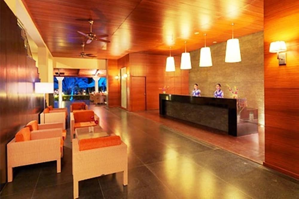 Royal Orchid Resort & Convention Centre Bangalore 9/34