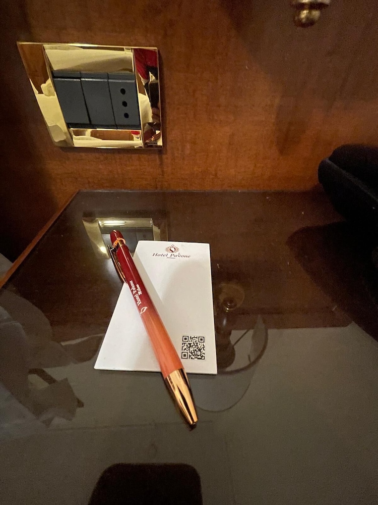 غرفة كلاسيكية رباعية بسرير مزدوج وسريرين منفصلين، HOTEL PAVONE 7/7