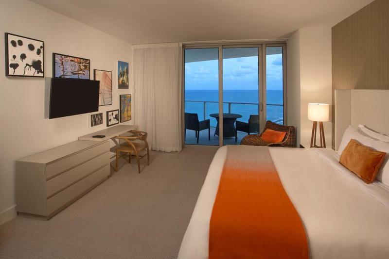 2 Bedrooms, Suite, Sea Front