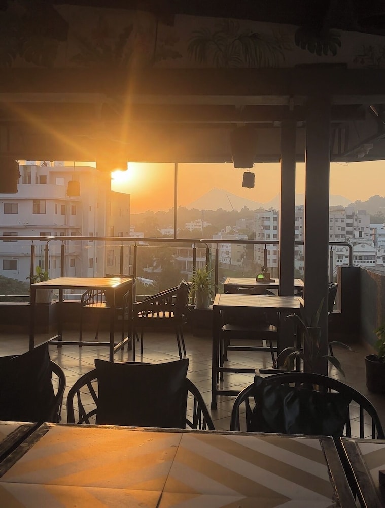 Hotel Gyan Garh Udaipur 7/49