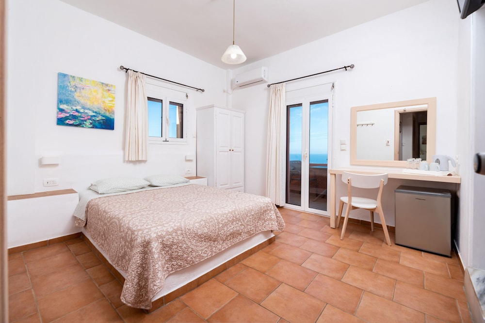 ROOM, DOUBLE BED, SEA VIEW