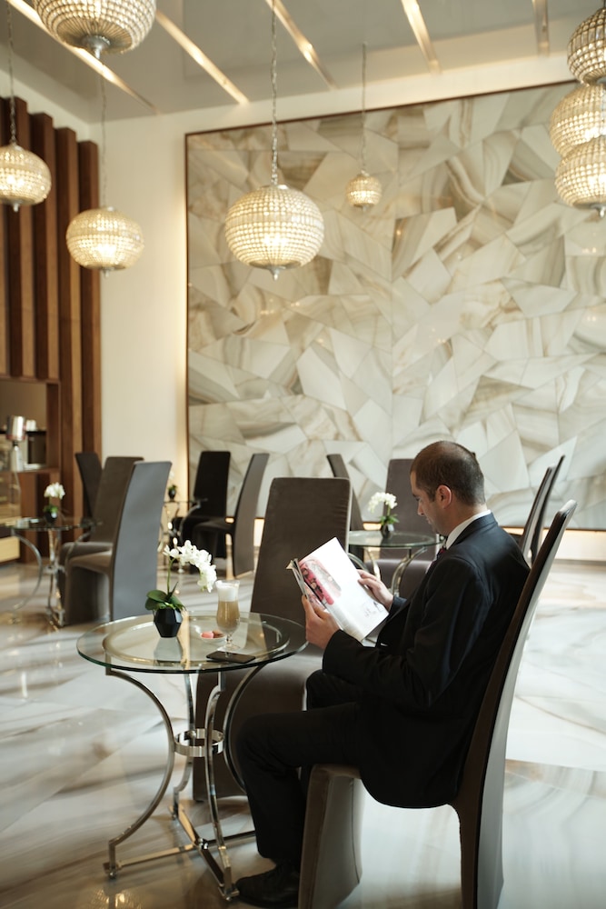 Royal Tulip Achrafieh 58/69
