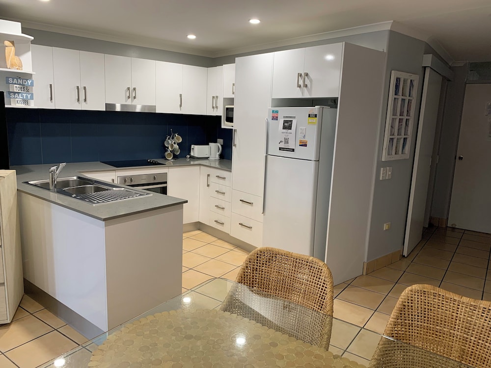 NORTHPOINT HOLIDAY APARTMENTS 12/61