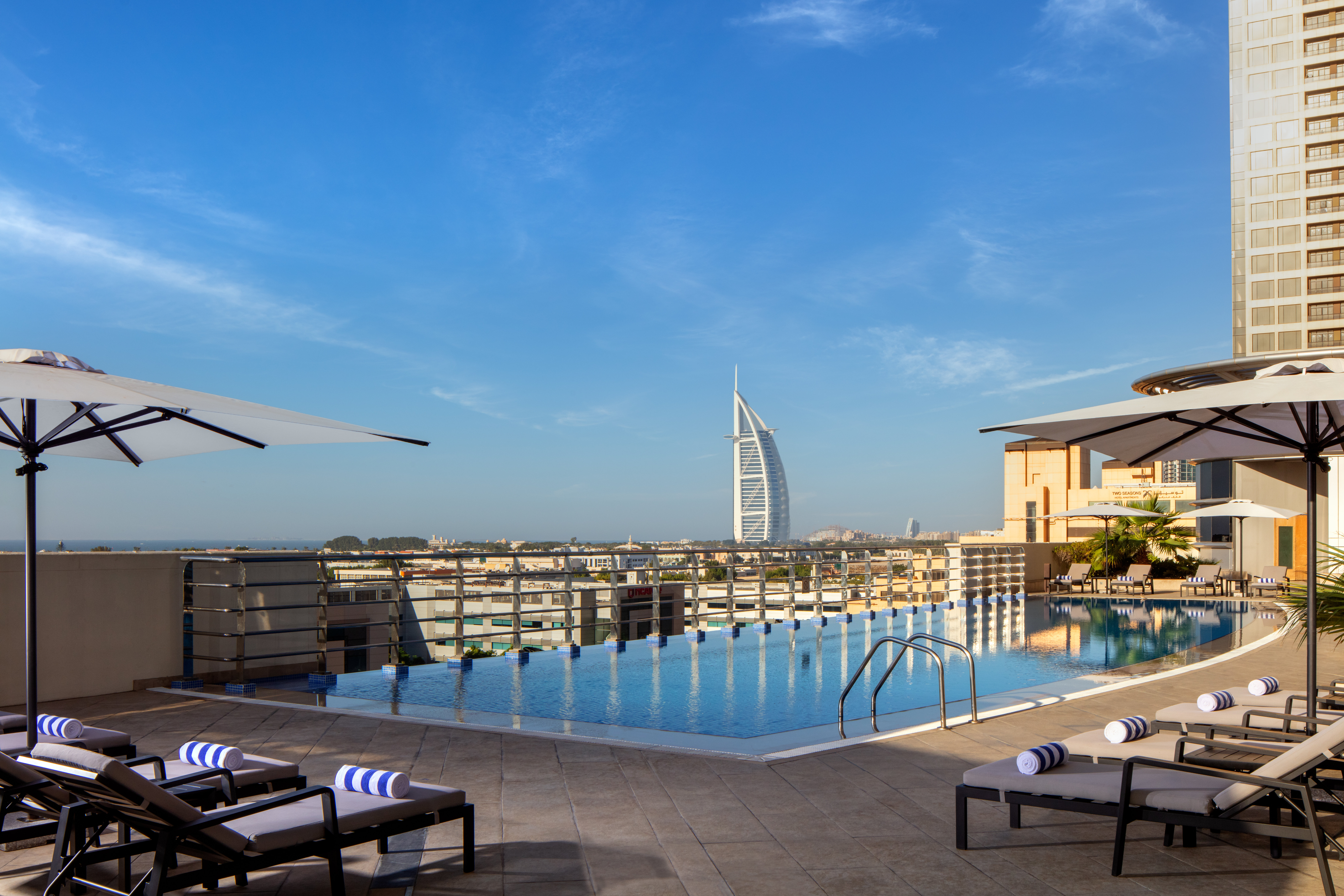 Staybridge Suites Dubai Internet City 60/60