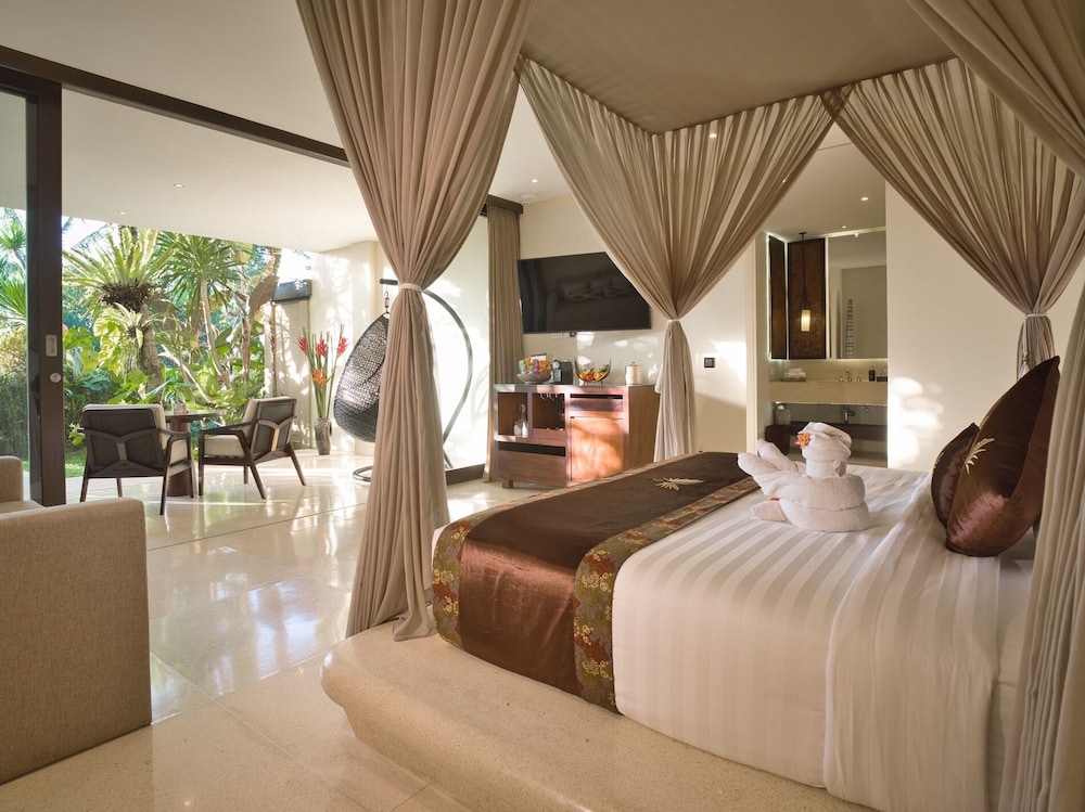 Royal, Garden, Suite, King Bed, Private Garden