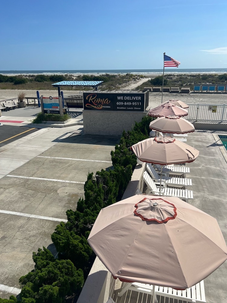 Coliseum Ocean Resort 55/64