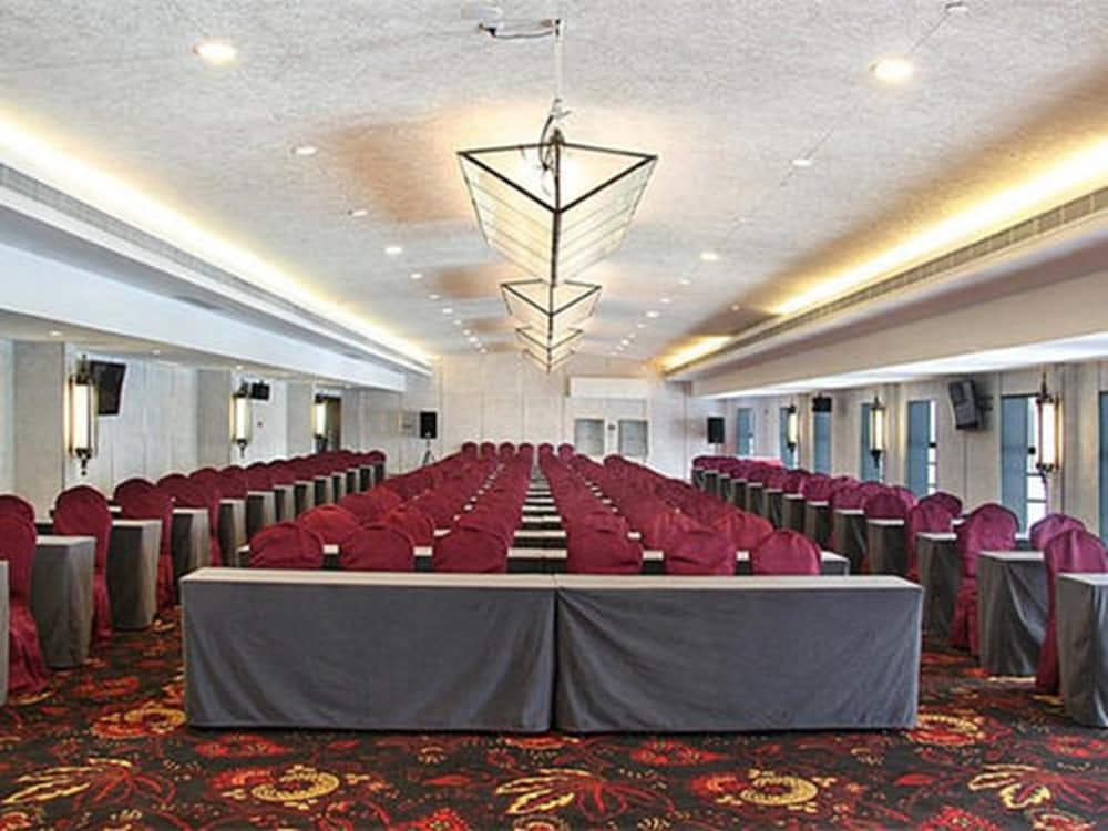 KINGTOWN HOTEL HONGQIAO 17/19
