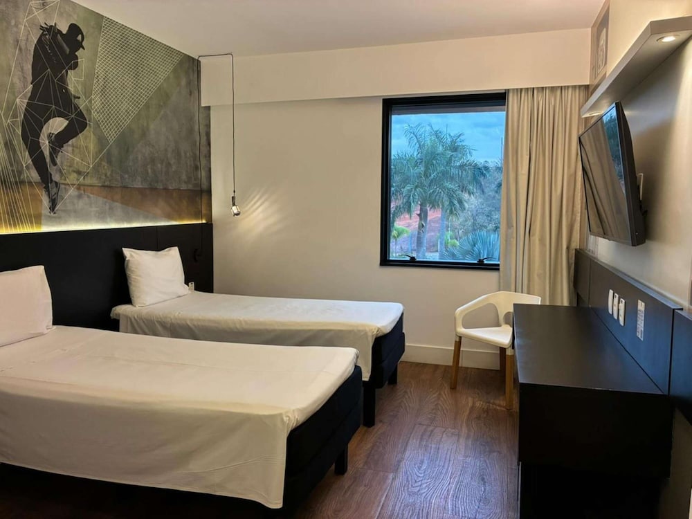 Ibis Styles Taubate 20/72