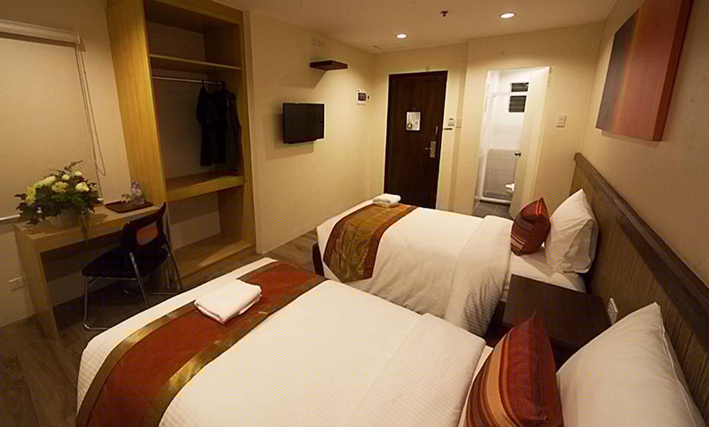 Ns Royal Hotel 51/59