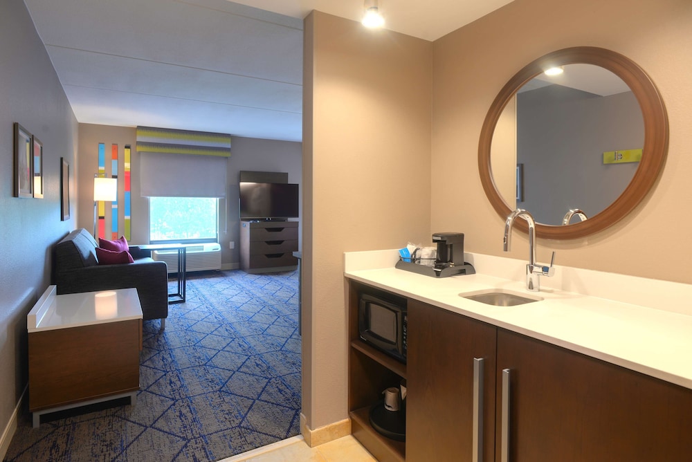 Hampton Inn Suites Atl Six Flags 42/61