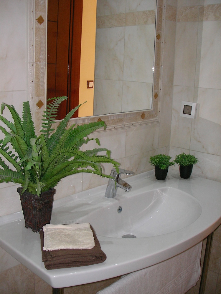 Hotel Mariana Laganas 31/34