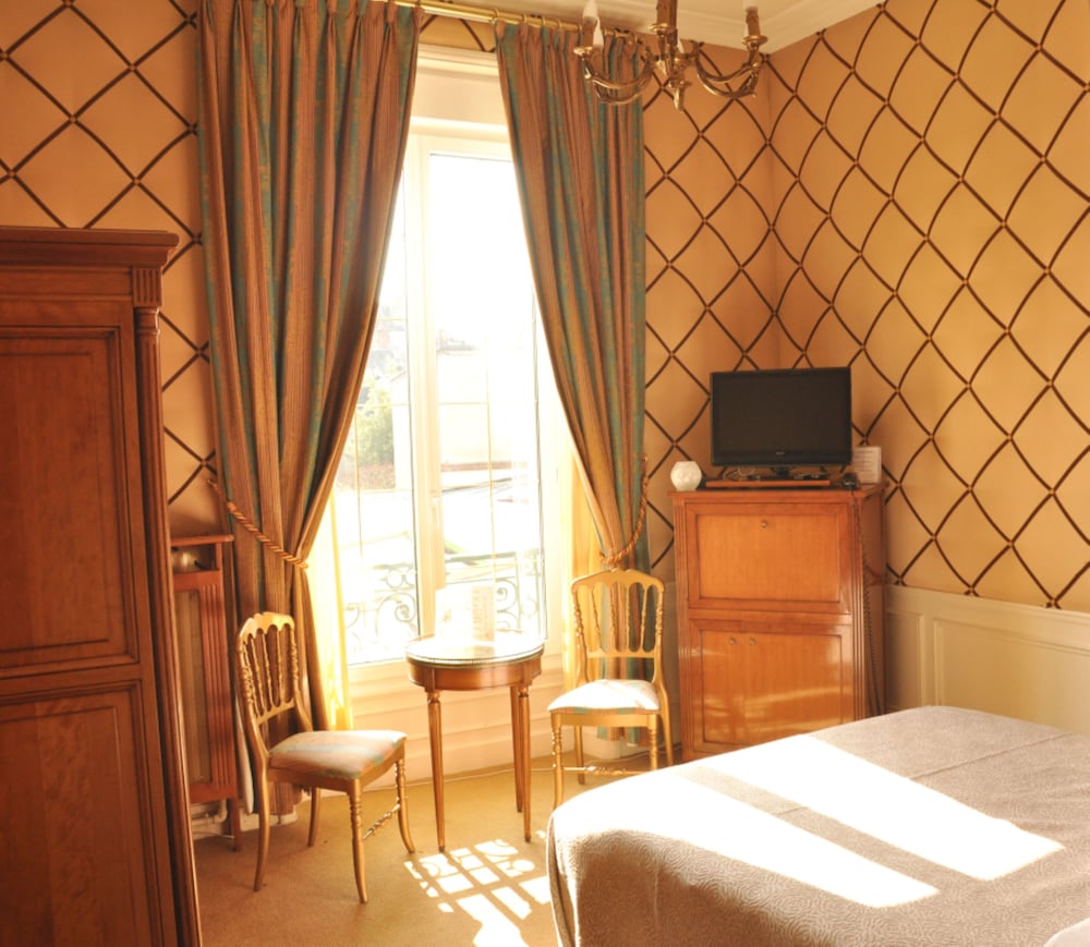 Grand Hotel Des Templiers 27/68