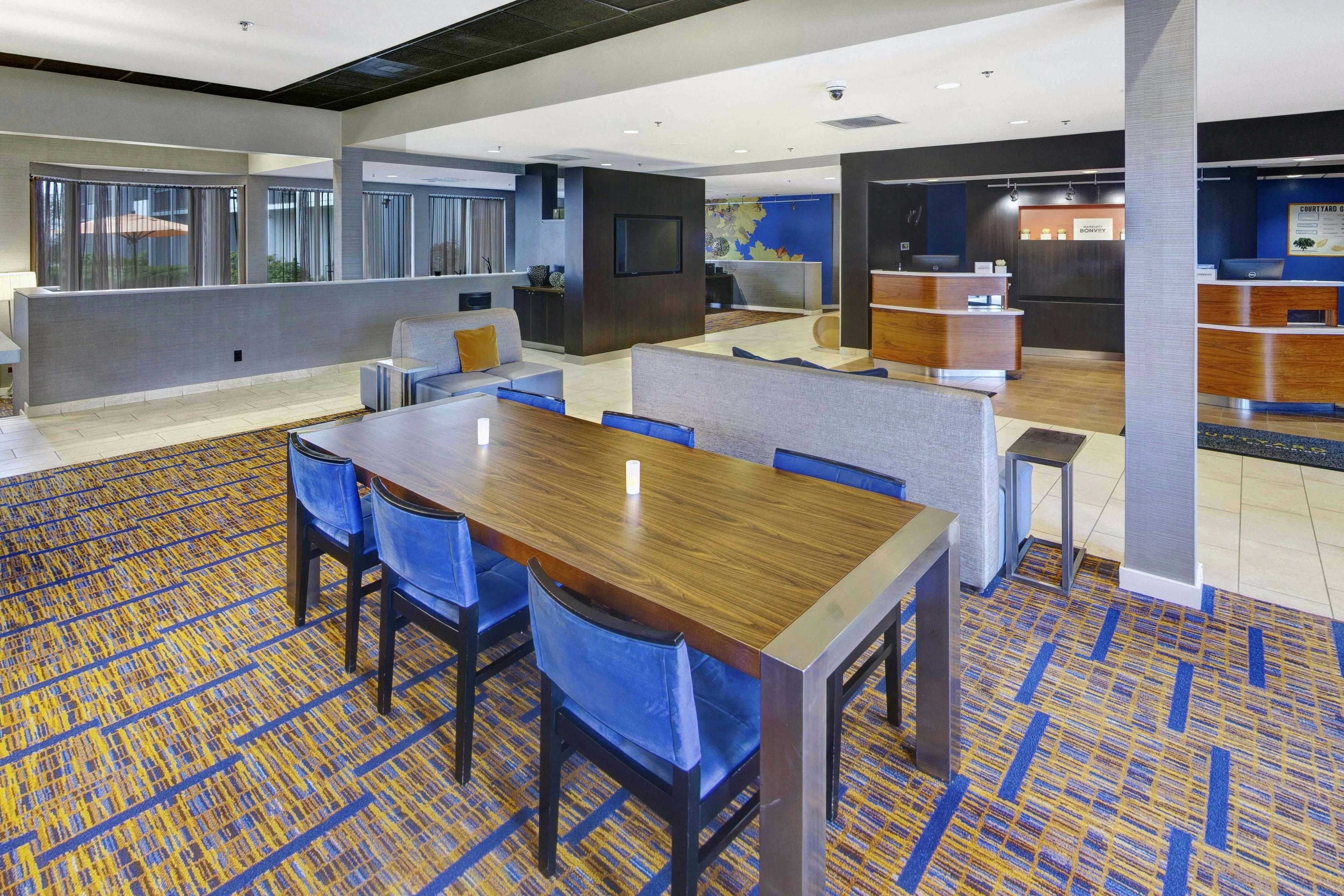 Courtyard By Marriott Chicago Glenview Northbrook 12/19