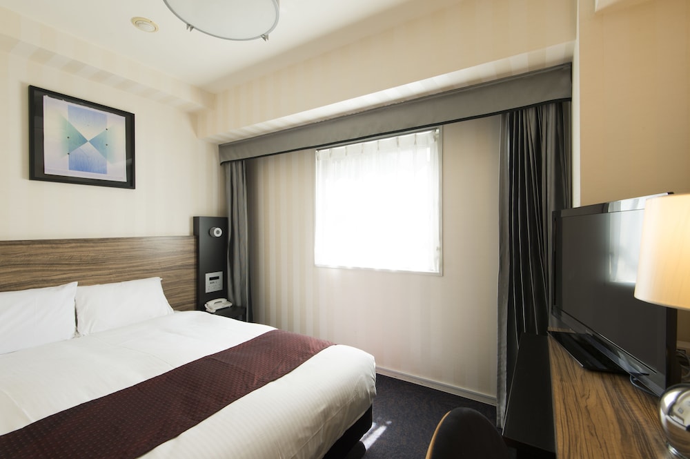 ROOM, DOUBLE BED