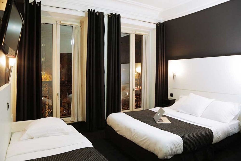 ROOM, TRIPLE