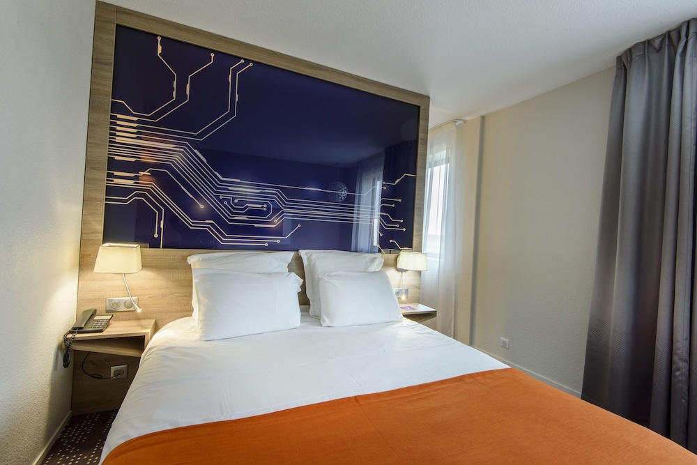 Mercure Poitiers Site du Futuroscope Hotel 30/76