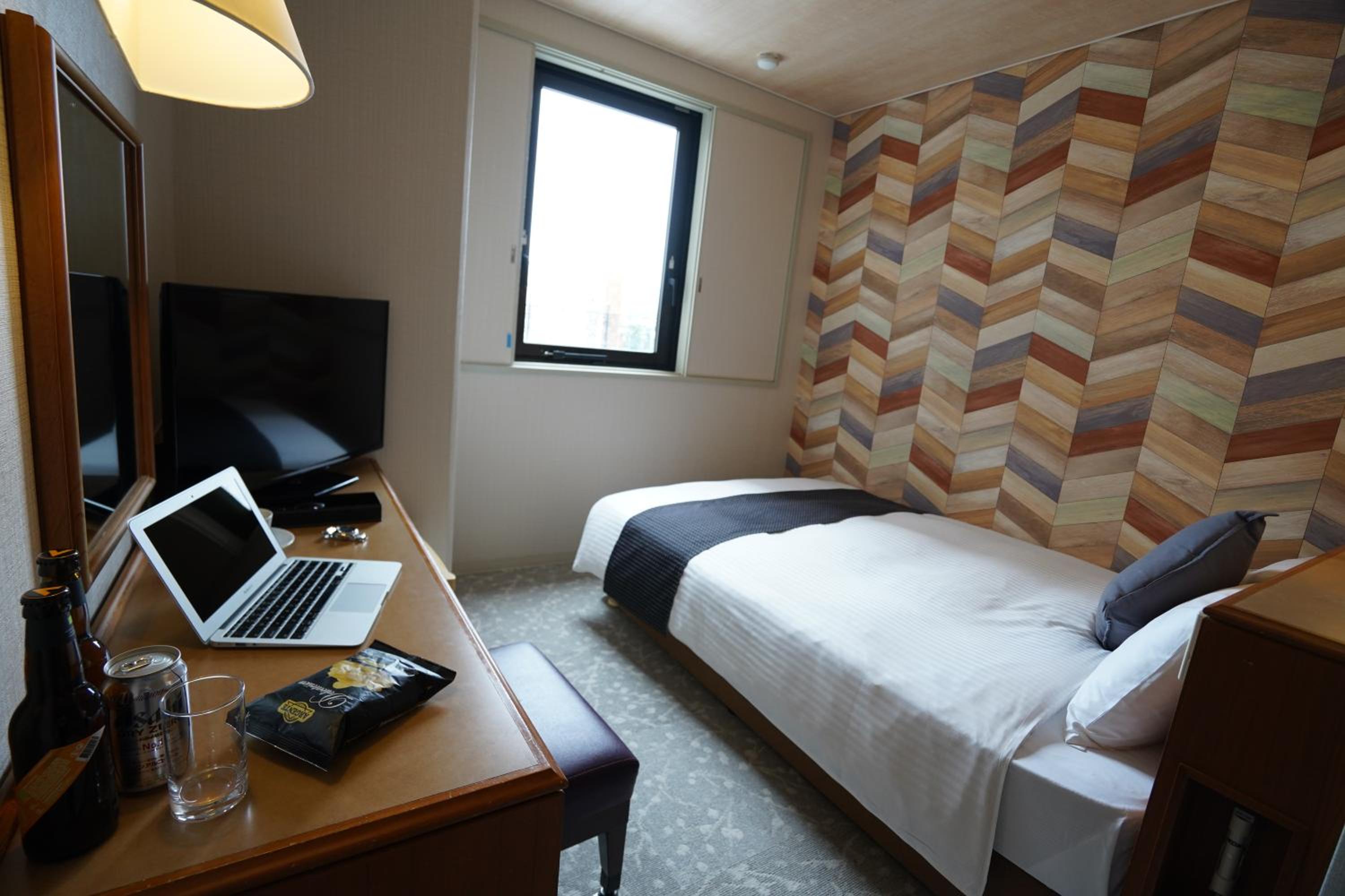 Room, Double Bed, Smoking