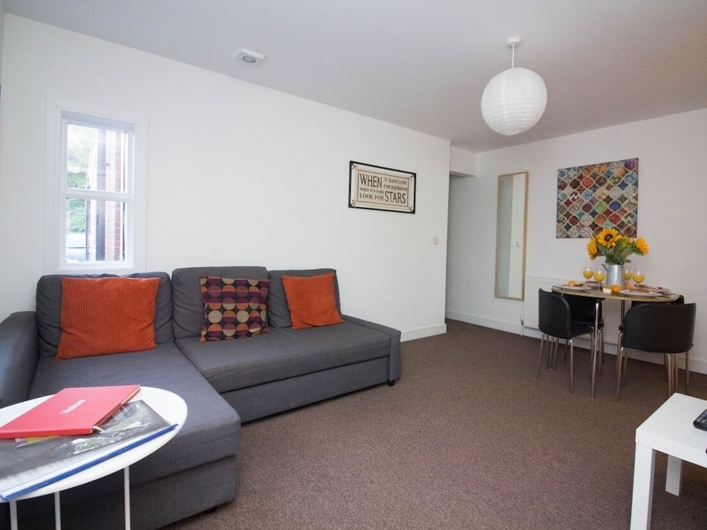 Beddoe Apartments 32/50