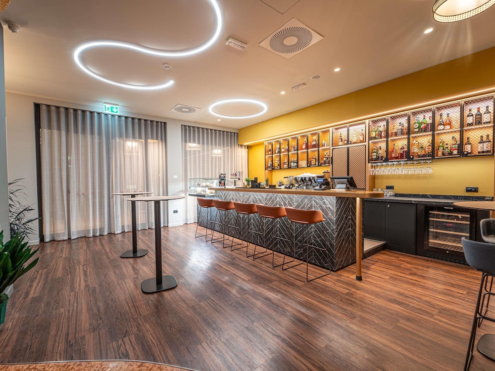 MERCURE BOLOGNA CENTRO 8/72