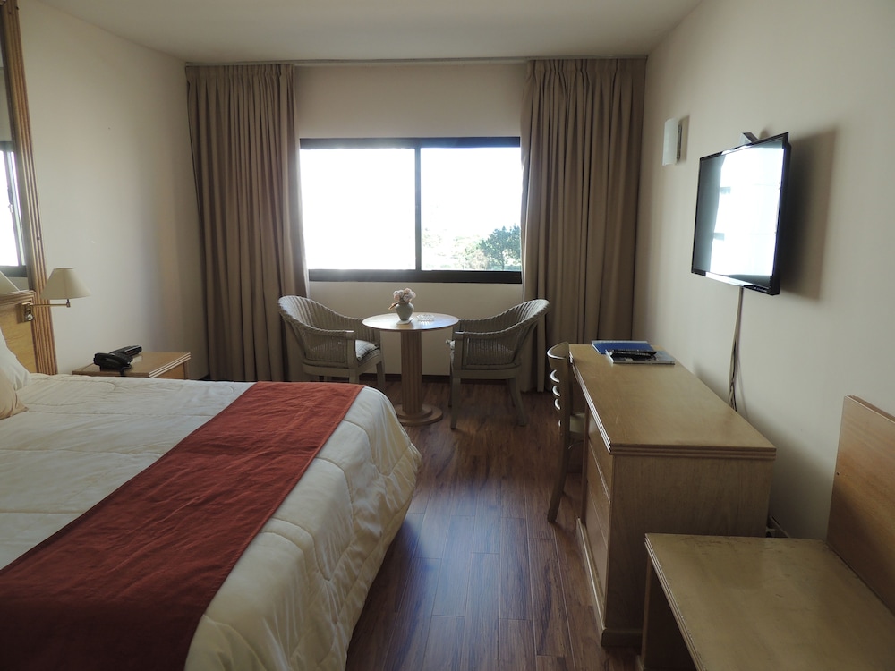 STANDARD, KING BED