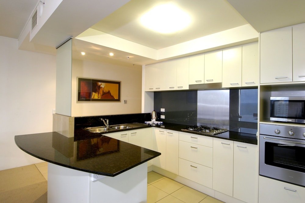 Mantra Broadbeach on the Park 56/70