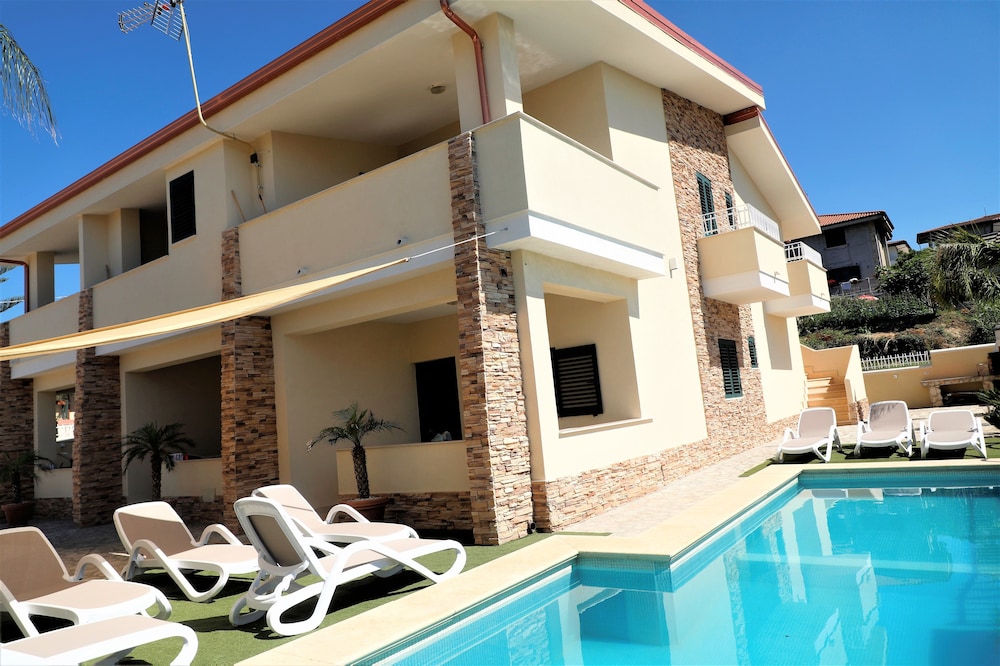 VILLA PAGLIANITI 6/58