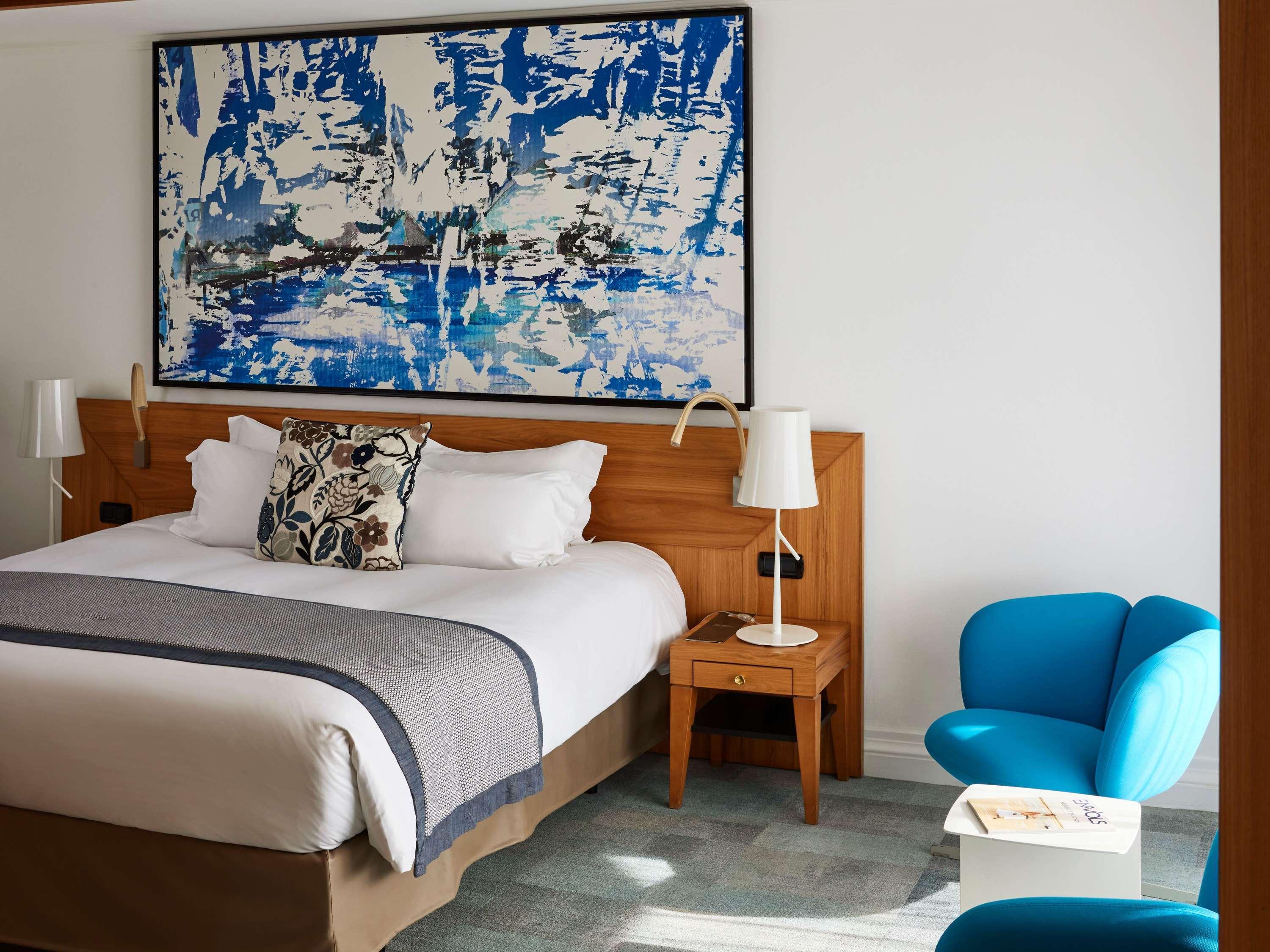 SUPERIOR, SUITE, DOUBLE OR TWIN BED, OCEAN VIEW, SOFA, LIVING AREA