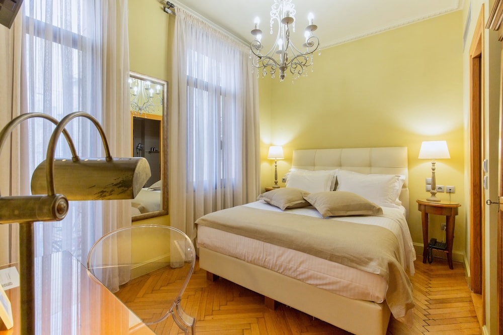 Sweet Home Hotel 16/75