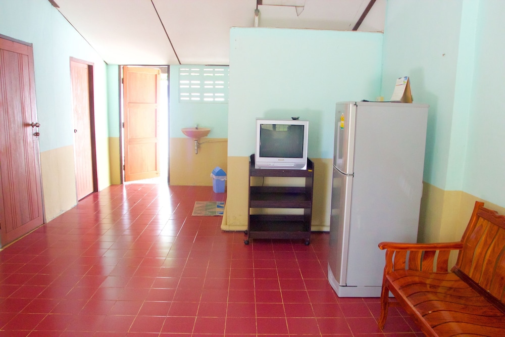 Sichang Shine Khao Resort 42/54