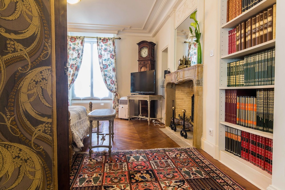Le Petit Tertre - Chambres D'hotes 44/65