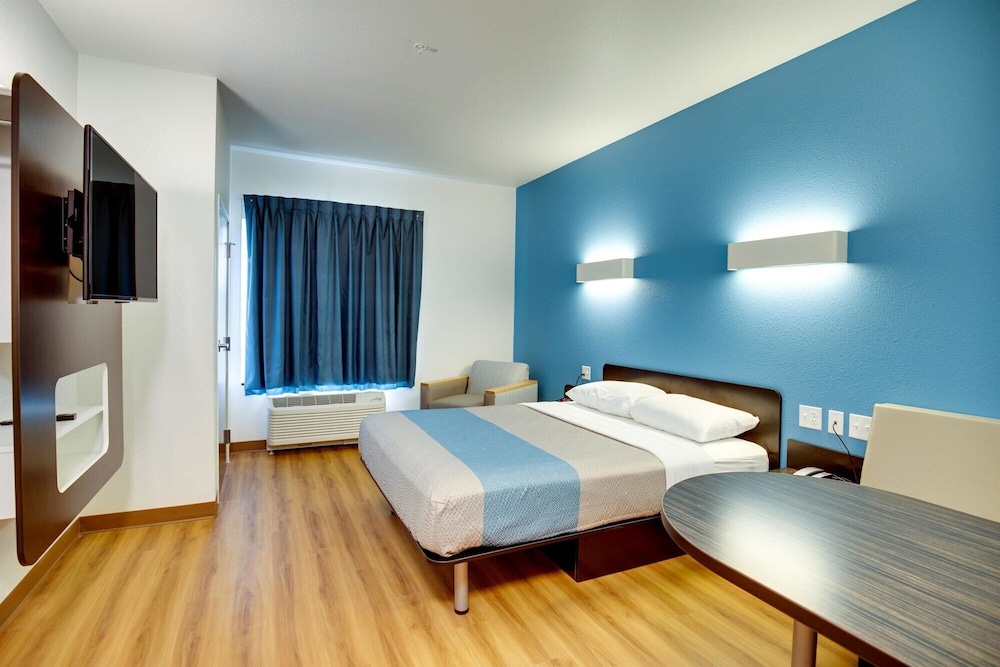 Motel6 Poplar Bluff, MO 32/60