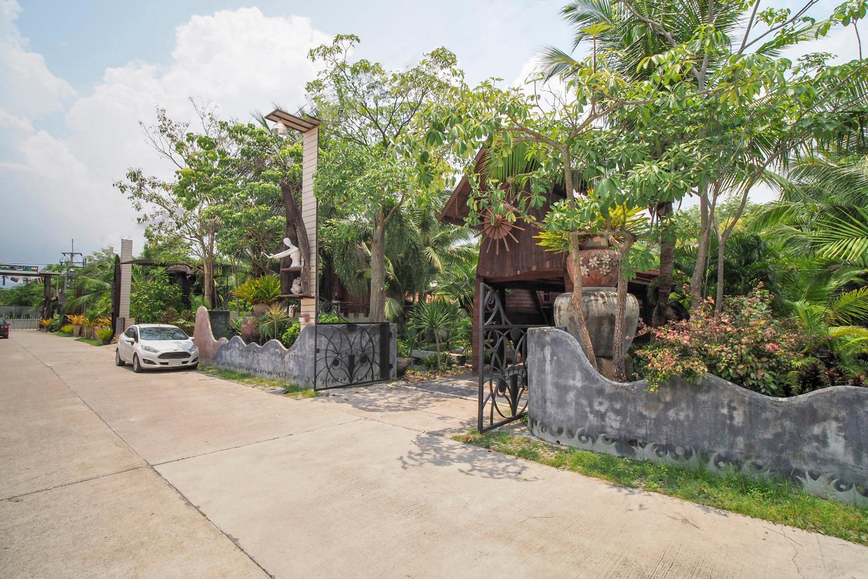 Capital O 1001 Suankaew Art Cottage 42/50