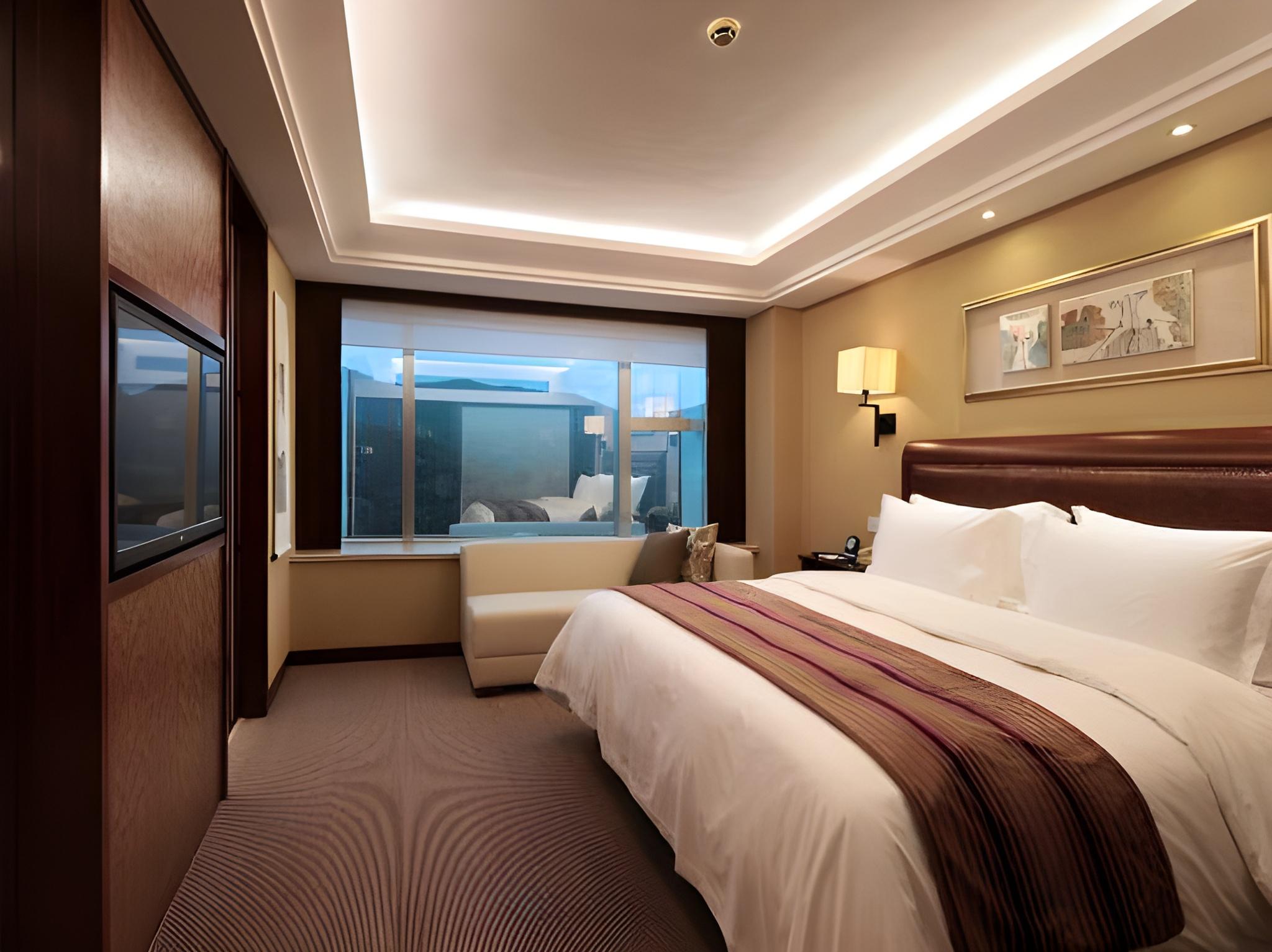 Superior, Suite, Mountain View
