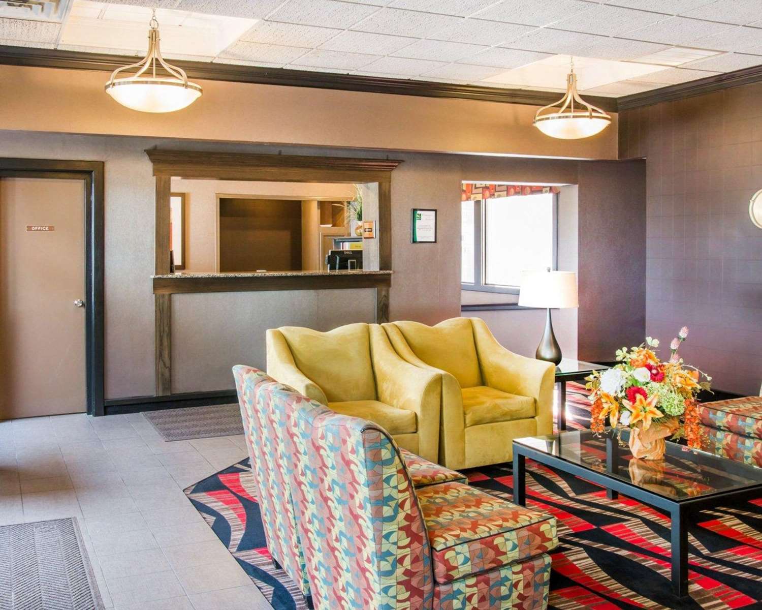 Quality Inn Suites Next To the Casino 22/35