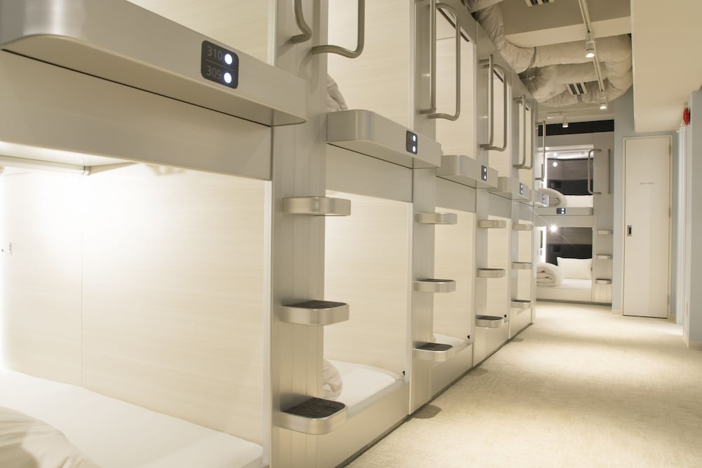 Akihabara Bay Hotel - Caters To Women 18/30