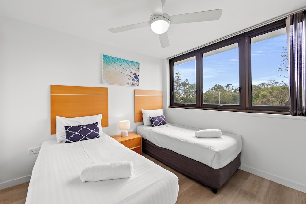 WINDWARD APARTMENTS 20/81
