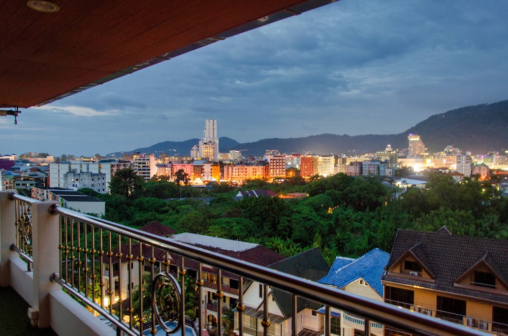 Diva Patong Hotel 5/50