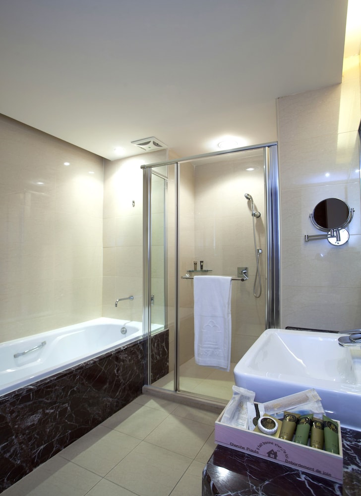 Justwin Grand Hotel 40/42