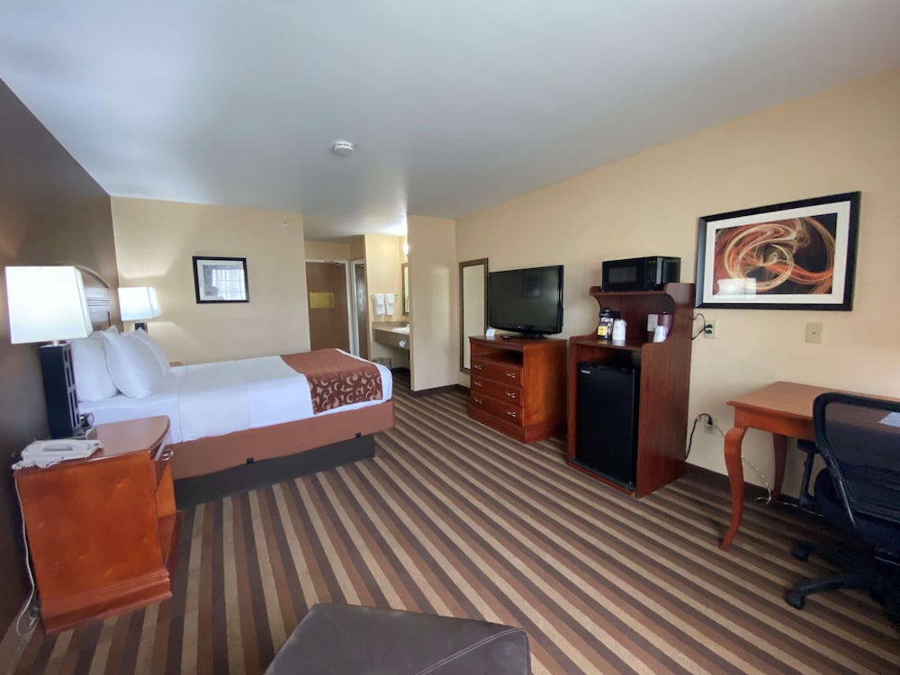 Best Western Manhattan Inn 16/32