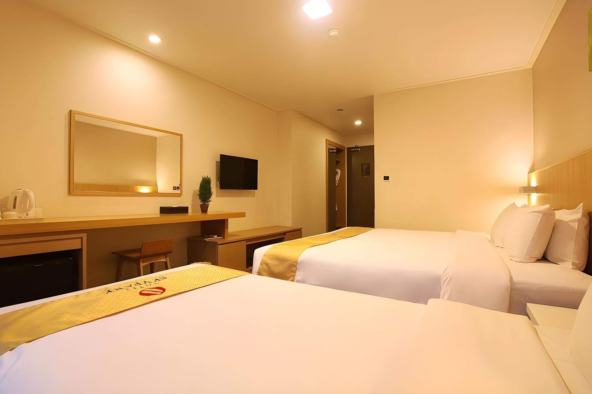 Artist, Deluxe, Single, Twin Beds