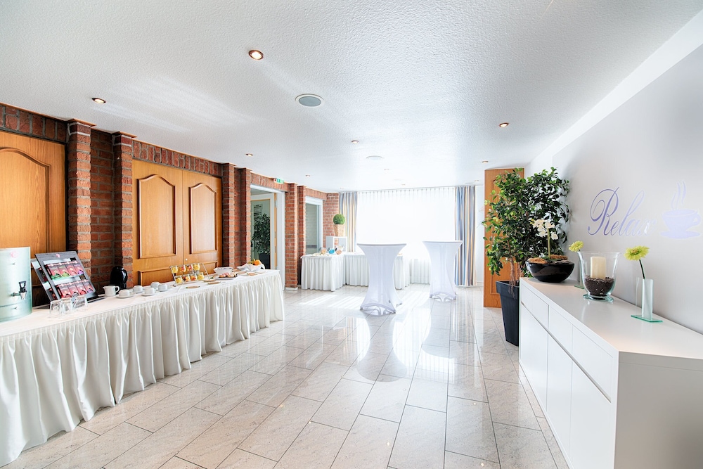 Holiday Inn - The Niu, Stream Monchengladbach 10/71