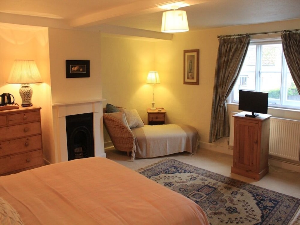 Church Farmhouse B & B 7/34