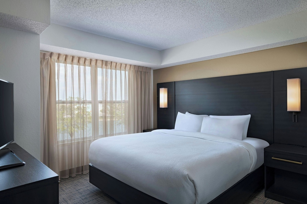 1 Bedroom, Pure, Suite, Queen Bed, Sofa