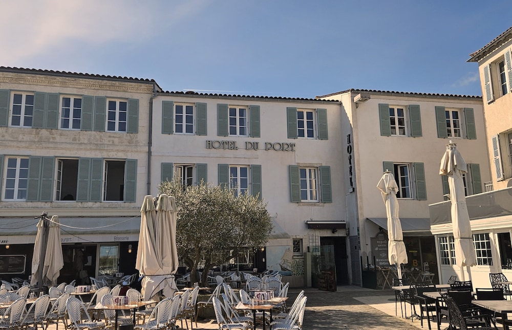 Hotel Du Port 3/50