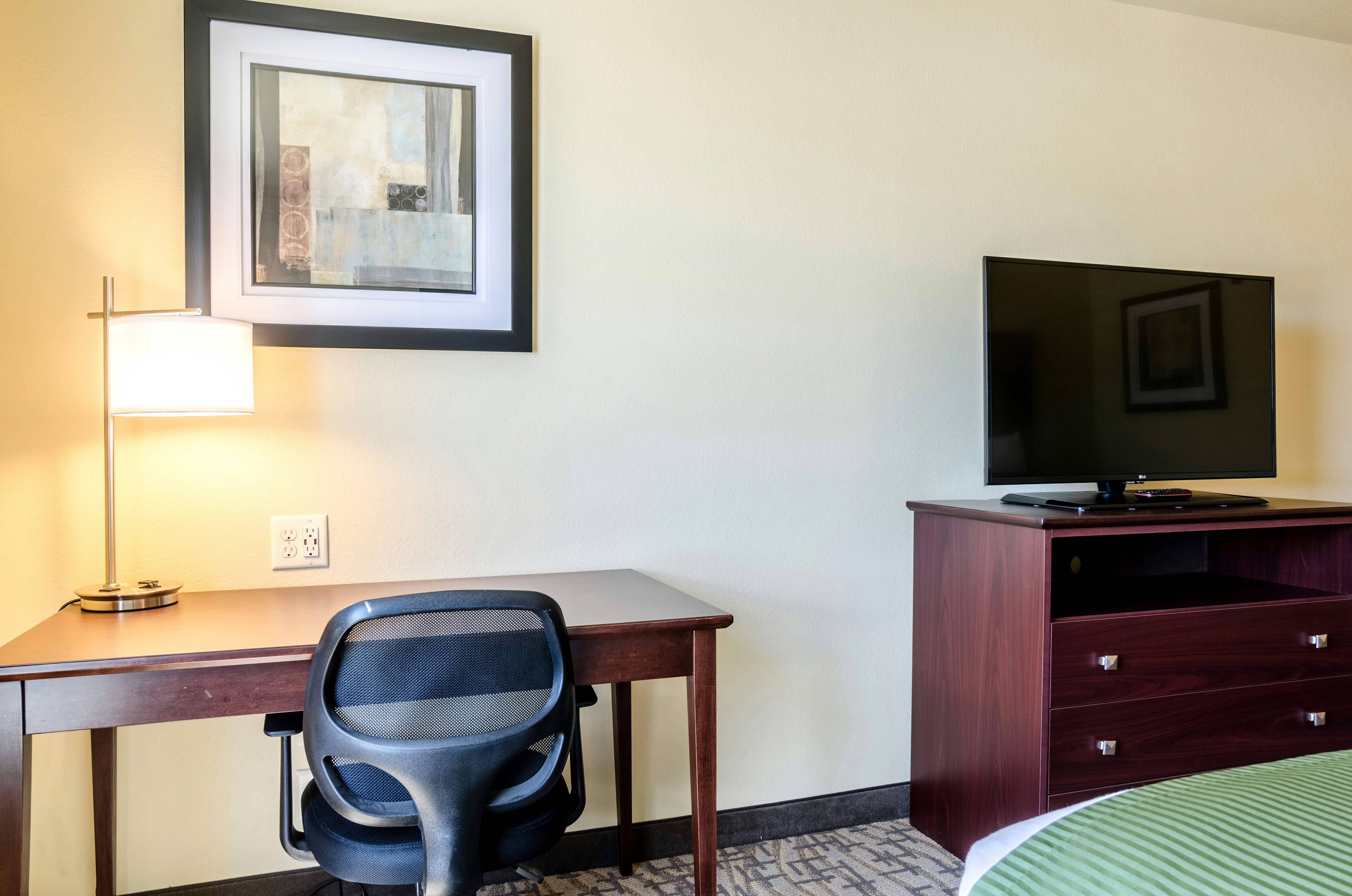 Cobblestone Inn & Suites Ord, NE 27/41