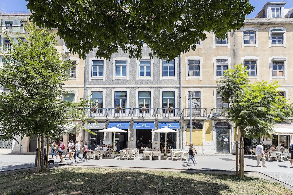 Emporium Lisbon Suites 4/50