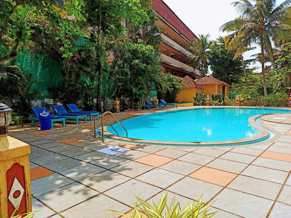 CARINA BEACH RESORT 7/59
