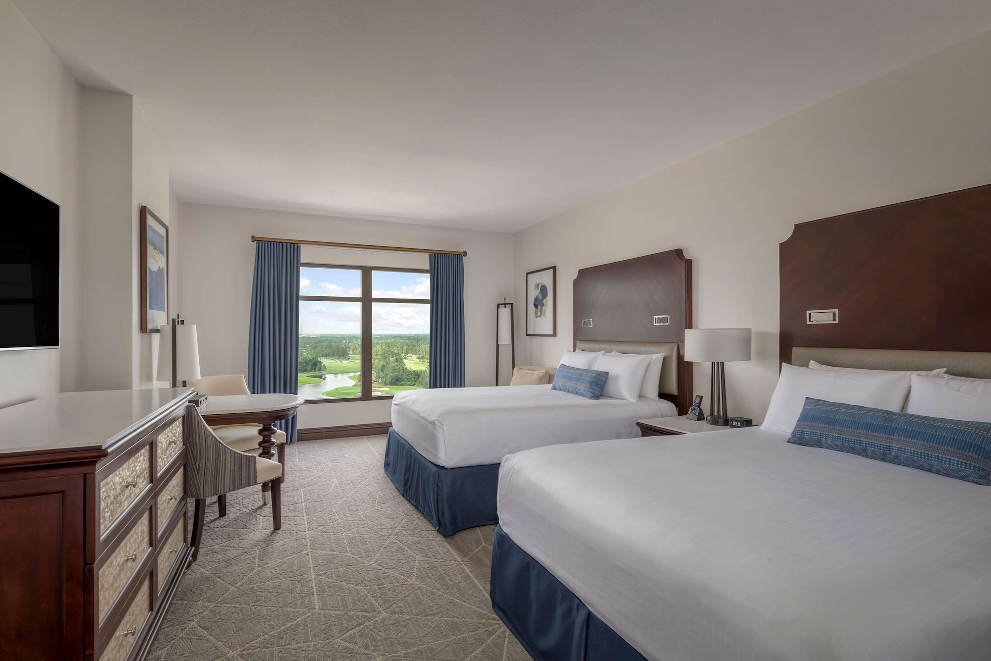 DELUXE, 2 QUEEN BEDS, ACCESSIBLE
