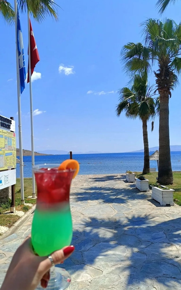 Bodrum Sea Side Beach Club Hotel - All Inclusive 25/72